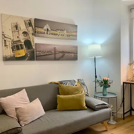 Between Historical Monuments Apartment *
