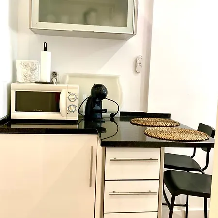 Between Historical Monuments Lisboa